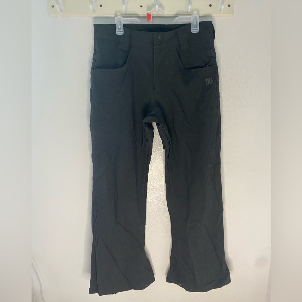 DC Snowboarding Pants Men’s size Medium